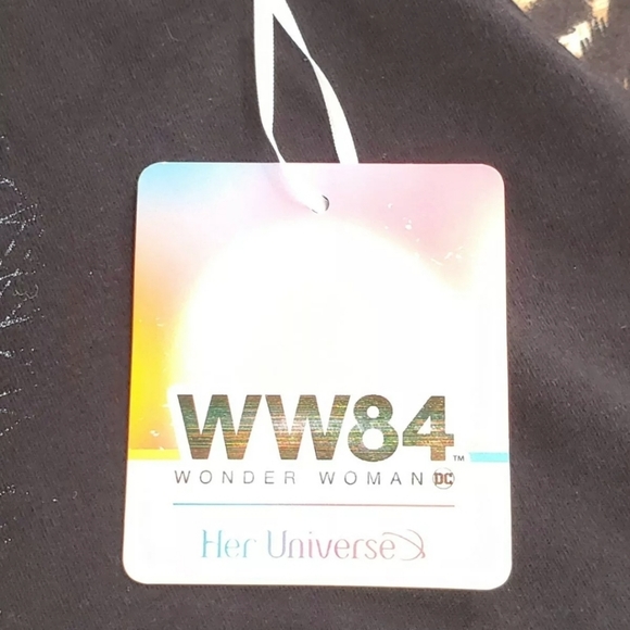 DC Wonder Woman 84 tie front top Size M - Picture 4 of 6